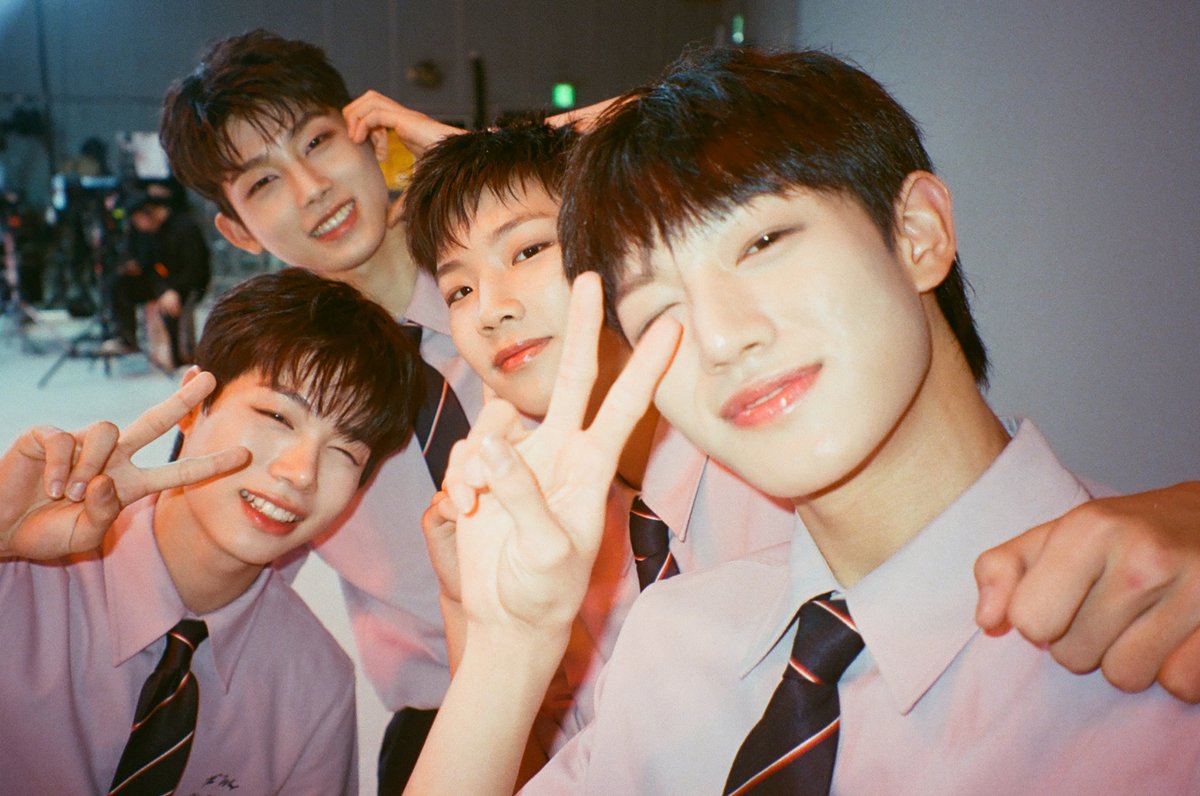 필름카메라로 기록한 5월의 추억📸 6월에도 쭈욱 엠투와 함께해요❣ #5월의엠투 #M2film #BE_ORIGINAL #더윈드 #THEWIND <a href="/officialTheWind/">더윈드 (The Wind)</a>