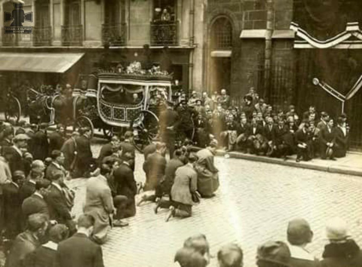 Париж 30 травня 1926 року, похорон Симона #Петлюри.

#UMH_УНР #Нація_воїнів #Історія #ЦейДень