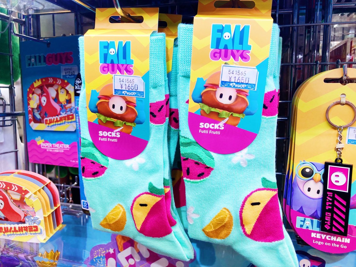 toy_yamashiroya's tweet photo. 5階売場に新入荷🎵
#FallGuys
✅グラス 1,980円(税込)💰
✅ソックス 1,650円(税込)💰
✅キャップ 5,500円(税込)💰
✅バケットハット 4,950円(税込)💰
✅マウスパッド 4,950円(税込)💰
ほかにも #フォールガイズ のグッズがいっぱい💕
#ヤマシロヤ 5階売場直通📞03-3831-2407
#ItemLab https://t.co/6y21ywRNfB