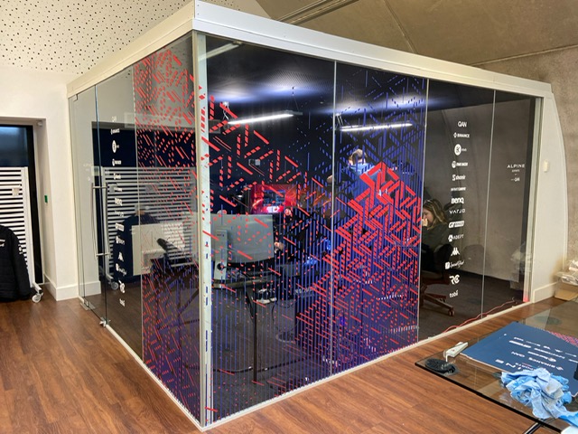 wordcrafts_'s tweet photo. Meeting room graphics. White ink, CMYK onto optically clear vinyl 😎🔥🤙
#opticallyclear #vinyl #graphics https://t.co/8nhYEFtIxU