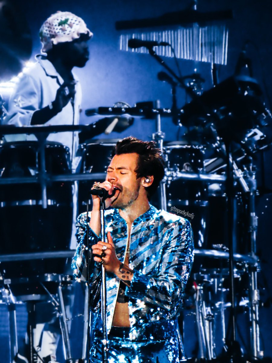 SunnyStyles18's tweet photo. 10 days to Harry in Slane 💚🤍🧡
#HarryinSlane
#HSLOT

📷 @glimpsebykaty https://t.co/zh5WKZ933q