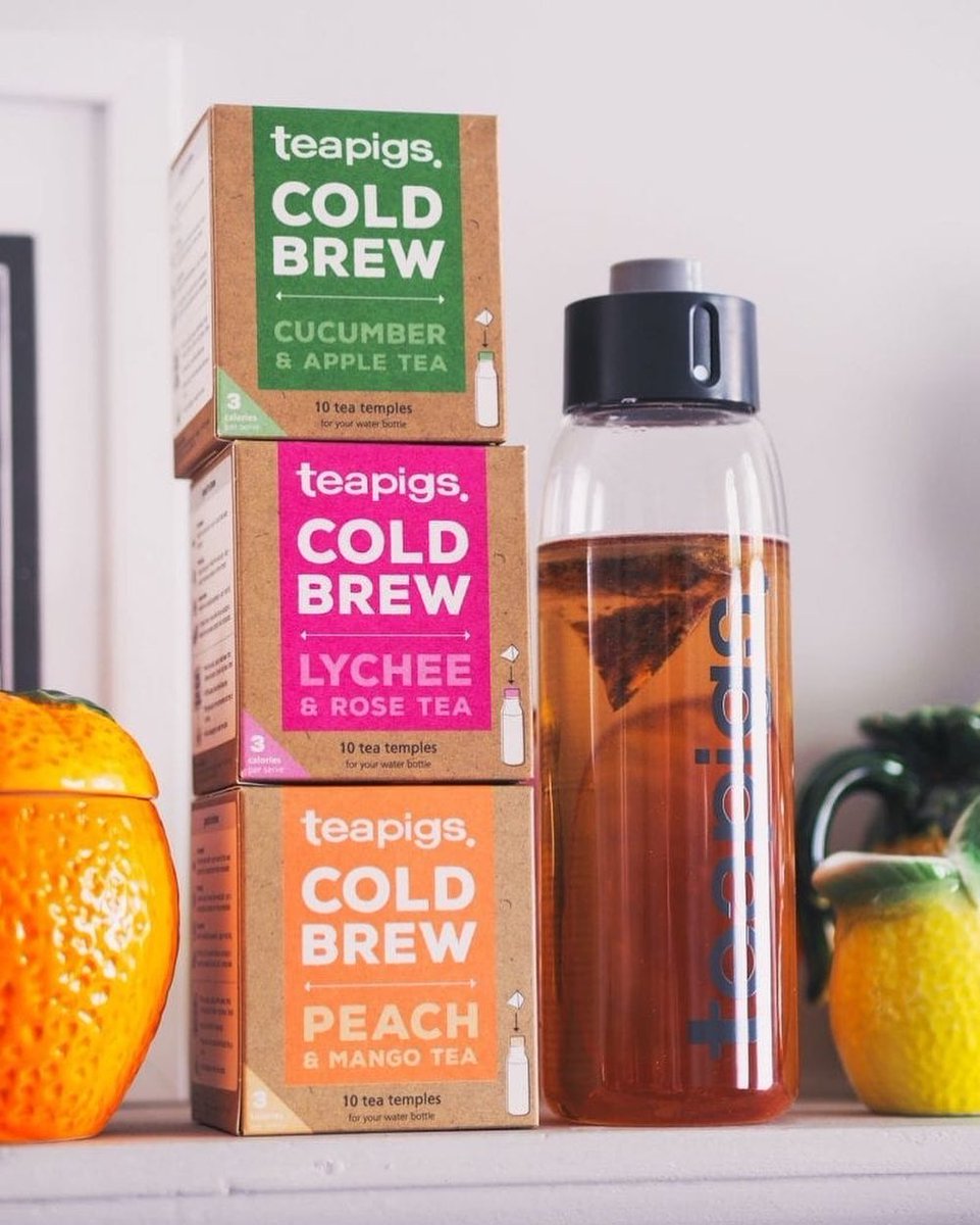 teapigsHK's tweet photo. It's 35 degrees today 🥵 friendly reminder: drink loads of water! Bored of water? Stay hydrated with our ready in 7 minute cold brew! 👌🏻

#teapigs #teapigshk #hkonlineshop #healthyideas #hkhealth #plasticfree #biodegradablepackaging #veganhk #teatreats https://t.co/IzTCd5AlhF
