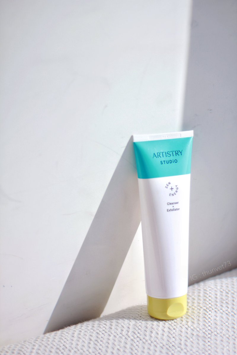 thunvet73's tweet photo. โฟมล้างหน้าที่ผมชอบที่สุดตอนนี้เลย
ARTISTRY Studio skin Cleanser+Exfoliator 
ขจัดเซลล์ผิว ผลัดเปลี่ยนเซลล์ผิว ให้ดูกระจ่างใส 
แบบวัยรุ่นเลย หอมมาก แบบส้มๆ 
เม็ดบีดส์ก็มาจากเยื่อไผ่ ไม่บาดหน้า 
ถือว่าเริด✨
#ArtistryStudioSkin #โฟมล้างหน้า 
#ArtistryThailand #AmwaycreatorsTH https://t.co/dxu3tVFDMk
