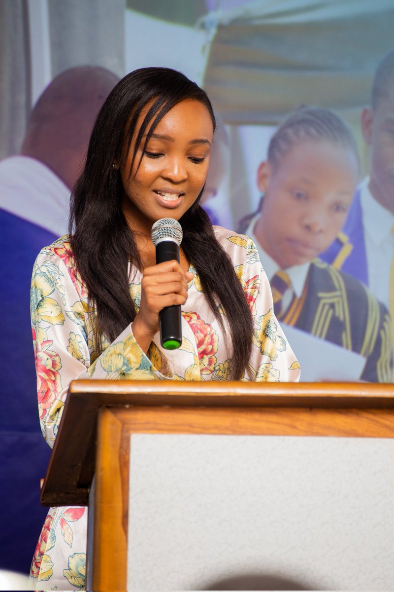 TipsZimbabwe's tweet image. The 2023 Zimbabwe Career Guidance Expo was successfully held at SIRDC from 25-25 May. It drew in crowds of more than 1100 people comprising school kids, exhibitors, sponsors, parents, state enterprises, honoured guests and the general public!!!

Day 1- 25 May in pictures