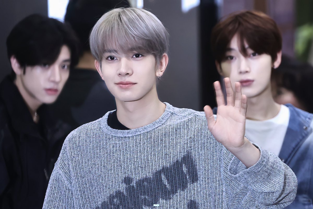 SaltCcsh's tweet photo. 230531 📻
#희승 #HEESEUNG   #엔하이픈 #ENHYPEN https://t.co/RWs6HPmcxV