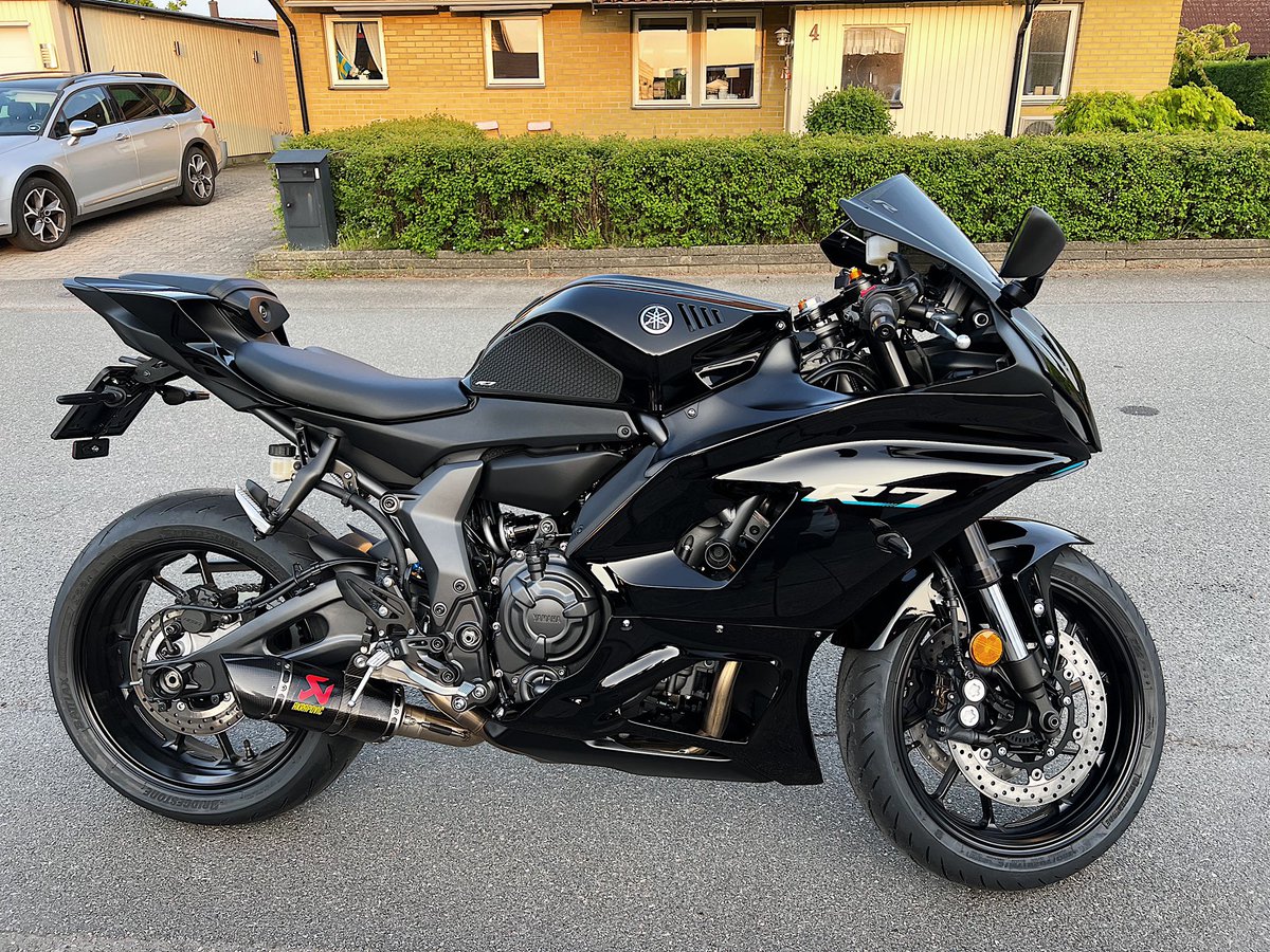 Claik_iN's tweet photo. I bought a new bike! … again https://t.co/EV7TAI2plS
