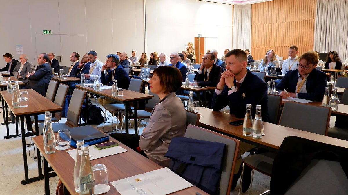 CoCcyOffice's tweet image. Ο Βοηθός Επίτροπος Επικοινωνιών κ. @GalidesPetros ήταν ομιλητής στο «31ο Συνέδριο Postal and Delivery Economics» 🇪🇺🇨🇾
👉 t.ly/lQxMC
#ERGB #postalservices #Poland 
@EU_Growth 
@EUCYPRUS 
@EuropeanCommiss 
@GovCyprus