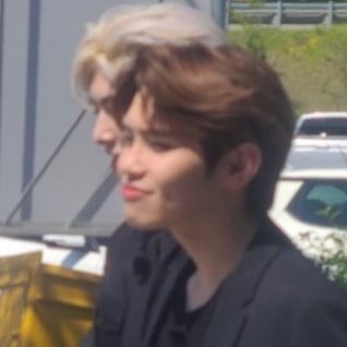hourly taerae tweet media
