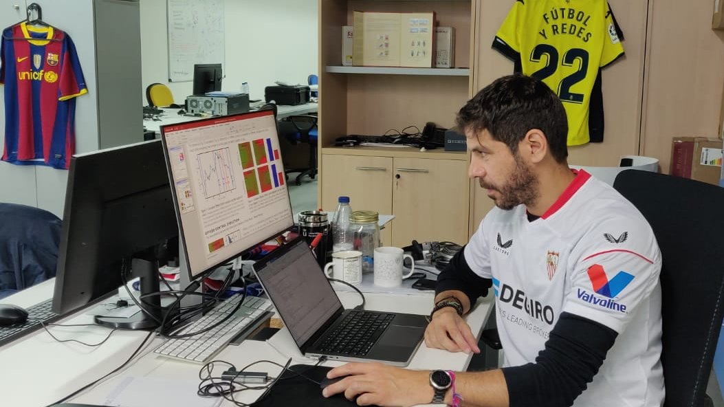 Hoy, en <a href="/futbolyredes/">Football & Networks</a>, todos somos sevillistas!!! Vamooos!! 💪💪💪