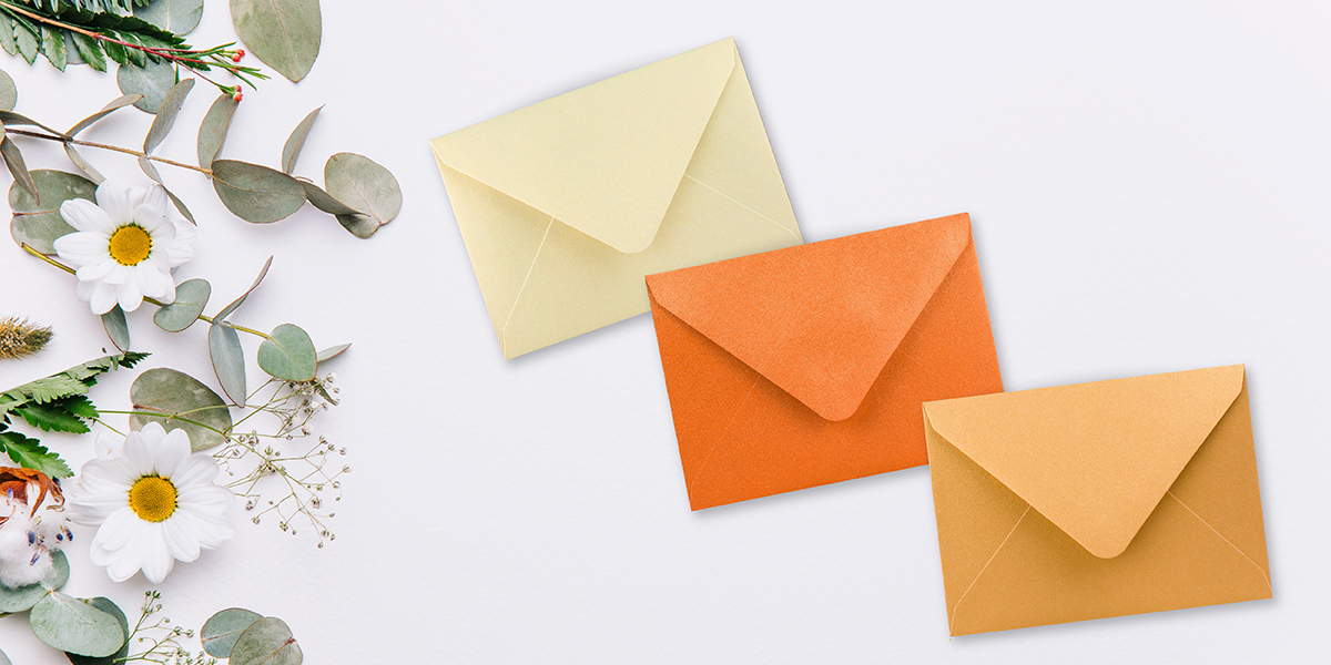 kuvertsverige's tweet image. Pärlemorfärgade kuvert i champagne, guld och koppar 🧡

#kuvert #färger #papper #inbjudningar #kort #evenemang #design #pappersvaror #brevpapper #stationery #creativestationery