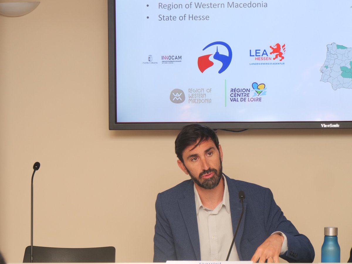 CPMR_Europe's tweet photo. 🟠 Key discussion on the #FitFor55 package during CPMR #Energy working group. General consensus that the package provides a good framework, but many concerns regarding its timing of implementation, budget &amp; the limited role of regions

🗨️ @DelorsInstitute @H2Europe @OceanEnergyEU https://t.co/IRlMd0BxZb