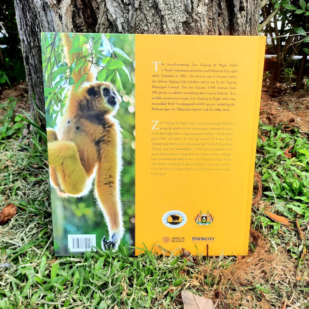 arecabooks's tweet photo. Get a copy of 'Zoo Taiping &amp; Night Safari' at KLIBF now for RM120 (Retail price: RM150) until Sun, 4 June!
Booth no. 3143 | Friday, 26 May to Sunday, 4 June 2023 | 10am-10pm | Dewan Tun Razak 3, WTCKL
#arecabooks #klibf #zoo #taiping #nightsafari #klibf2023 #pbakl #PBAKL2023 https://t.co/n2E22MbmhW