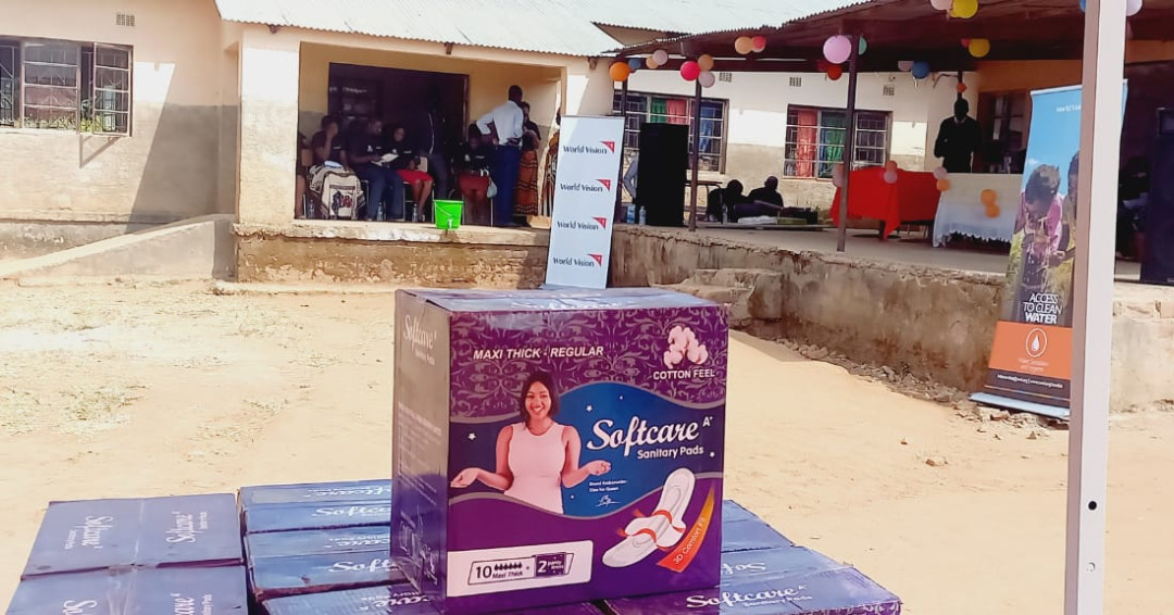 WorldVisionZamo's tweet photo. Let's make #menstruation a #normalfact of #life
In celebration of #MenstrualHygieneDay, @WorldVisionZamo, under Moyo/Hamaundu Cluster Programme, distributed #SanitaryPads to over 165 girls at Kanchomba Basic School.
#EmpowerGirls #MenstrualHygieneManagement https://t.co/SRIAfoeZ5C