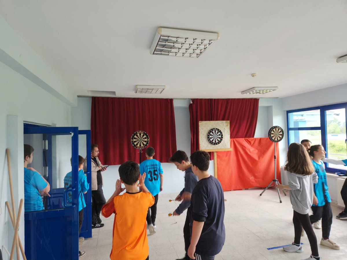 golyakailcemem's tweet photo. İLÇEMİZDE ORTAOKULLAR ARASI DART TURNUVASI DÜZENLENDİ https://t.co/hie6q4RQRW