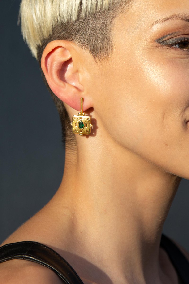 wontherjewelry's tweet photo. ✨ Introducing the second dazzling pair from our exclusive collaboration with @WomenTribe_nfts : Joy earrings ✨
Step into a world where digital art meets exquisite jewelry, as we bring Women Tribe's NFT collection to life through wearable art.
#wonther #womentribe https://t.co/FpYNL5O0u1