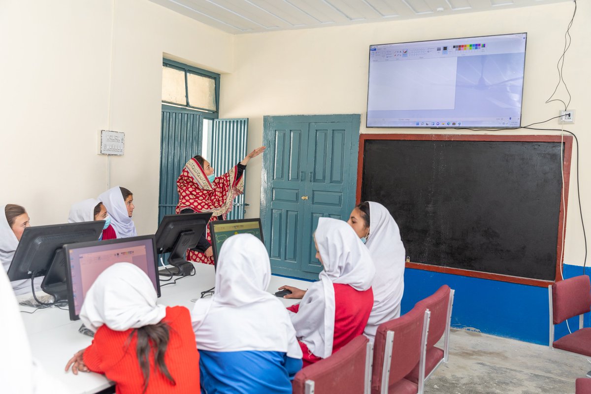 With support from <a href="/CanHCPakistan/">Canada in Pakistan</a>, #UNDPinPakistan rehabilitated Girls High School in Upper Chitral, damaged after the #PakistanFloods.

Students are now provided new #ICT equipment which will improve digital literacy &amp; access to learning opportunities.