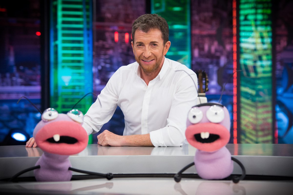 Encuestando's tweet photo. 📊 ¿Consideras que 'El Hormiguero' de Pablo Motos es un buen programa?

🔄 SÍ
❤️ NO https://t.co/2EQbdsLE9z