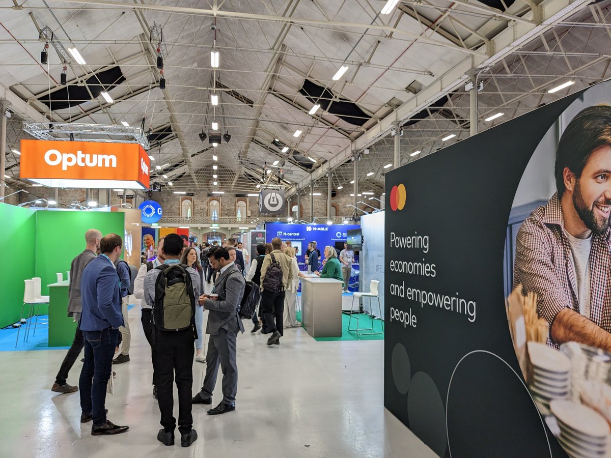 SoftcareStudios's tweet photo. @DubTechSummit : Day 1 🚀
Meet us at booth E31 together with @ITAtradeagency 🇮🇹
#softcarestudios #healthcare #VR https://t.co/EwUOjmp3f5