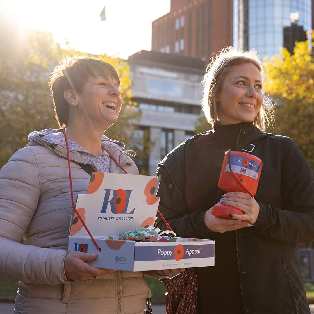Volunteer for the RBL Poppy Appeal &amp; help support the Armed Forces community.
You don’t need to be an RBL member or have links to the Armed Forces to help us raise vital funds and provide lifelong support to serving and ex-serving personnel and their families.