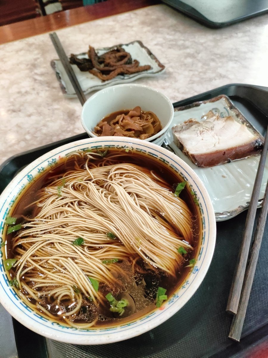Yinismile's tweet photo. 记近，江苏省昆山市之旅，特产奥灶面很好吃🥰 #travel #jiangsu #classical #yummy #noddles #food #architecture #citywalk #streetphotography https://t.co/YTj5WoeVfG