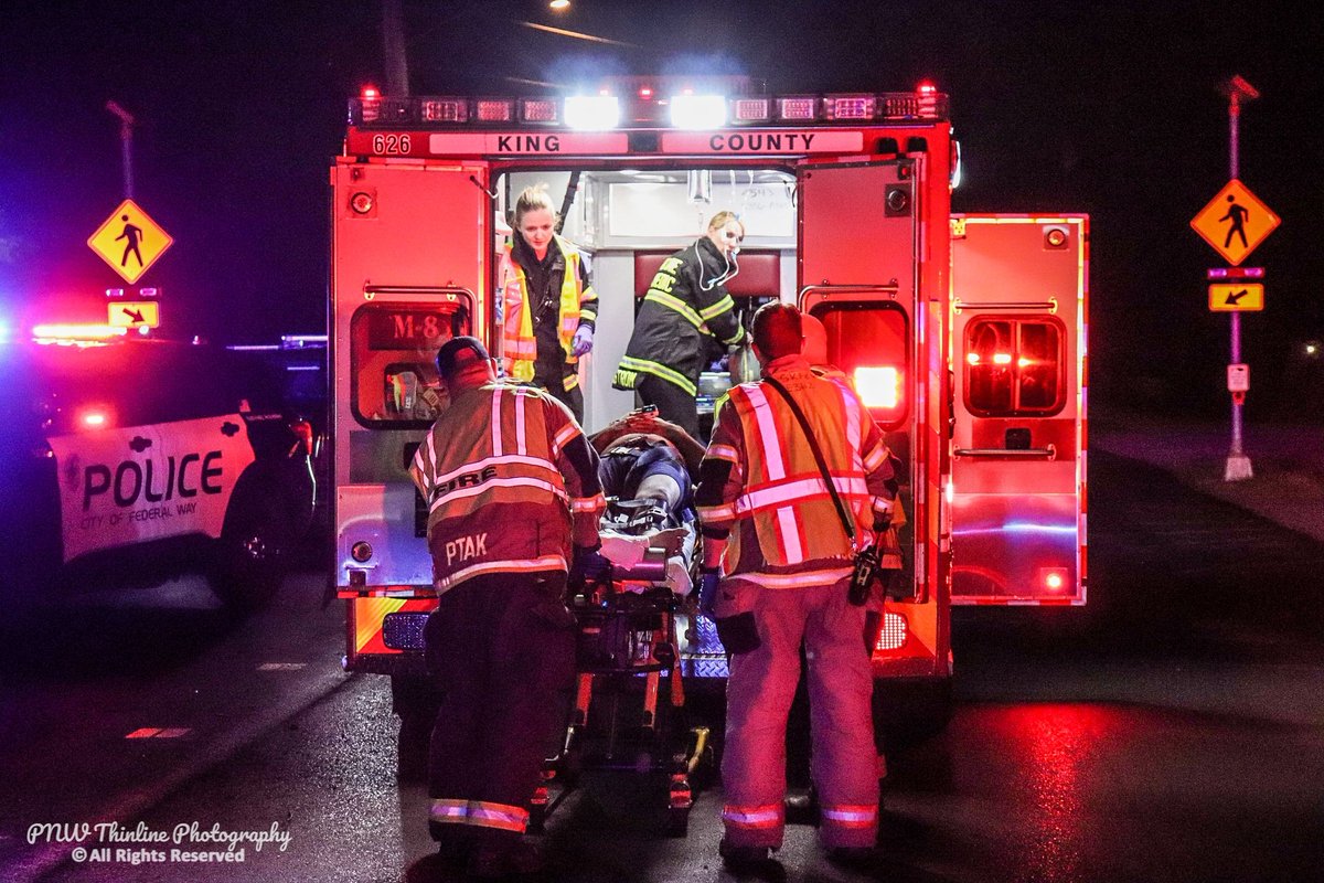 #HappeningNow SW 312th St in FederalWay between 6th Ln SW and 4th Ave SW. @FedWayPD and @Southkingfire responded to a Vehicle vs Pole, driver was ejected from the car during the crash. @KingCoMedicOne transported the driver in critical condition to Harborview. #vehicleaccident…