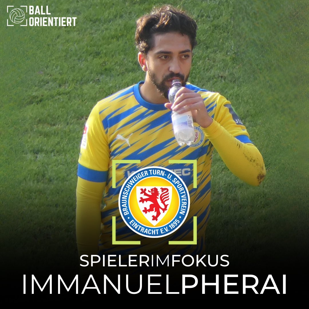 ballorientiert's tweet image. Spieler im Fokus: Immanuel Pherai 🇳🇱

Der 22-jährige #Pherai von Eintracht Braunschweig hat sich mit seiner starken Saison in den Fokus gespielt. So zeigen u.a. der #Effzeh, #Mainz, der #FCA und der #HSV Interesse. Ballorientiert analysiert den „Zehner“ vom #BTSV.
#analyse
(1/8)