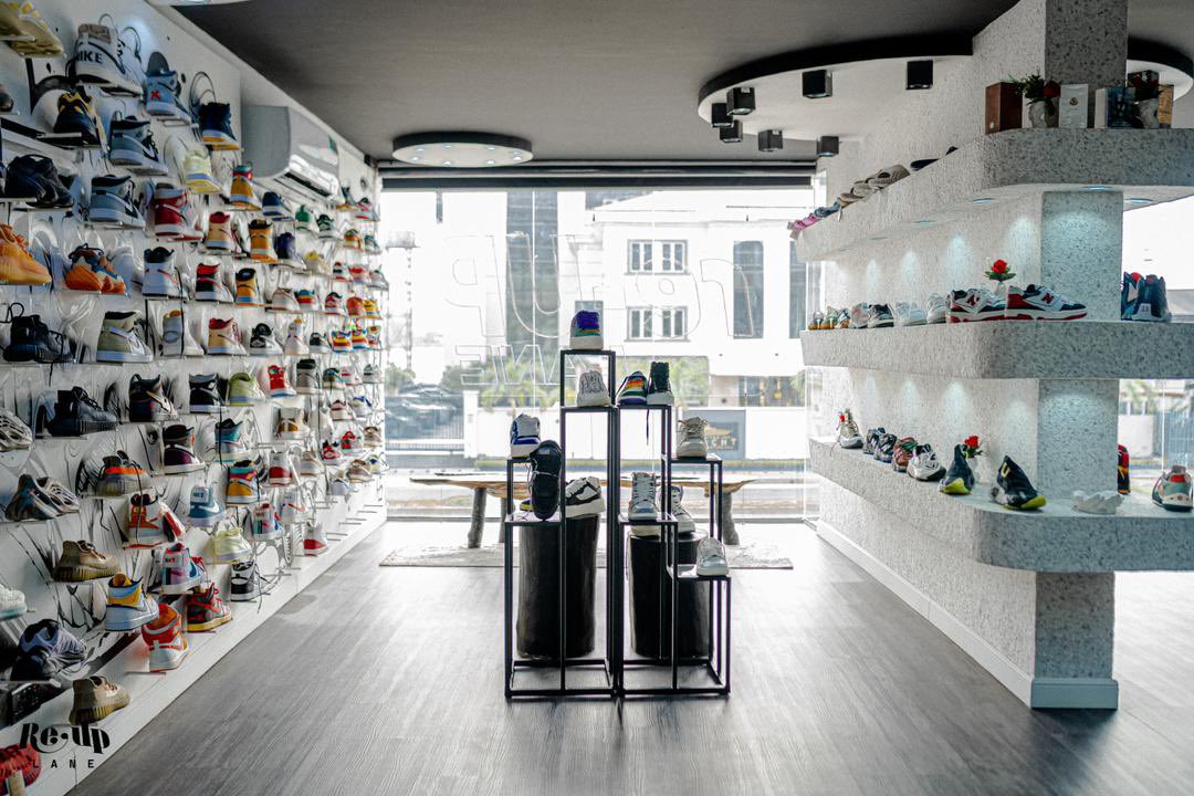 ilva 💸 on Twitter "RT Tizbami Ngl, Reuplane gat the best sneakers