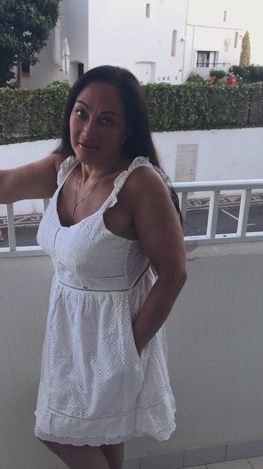 Morning to you all hope that your all well . The tan is coming along now. All have a great day 😘😘😘 https://t