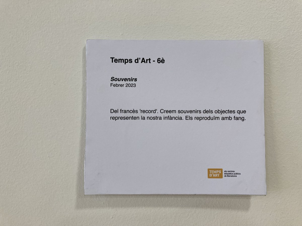 Setmana de presentacions de #Tempsdart: processos de creació de la Paula Molas, en @Francmusica i la @silviasantfunk.

Dilluns va ser a l'@escolaelshorts i avui a l'@insbernatmetge: estrena del curt '41.4259104, 2.1983178' i del fanzín 'Espais pre-liminars'! 

#culturaieducació