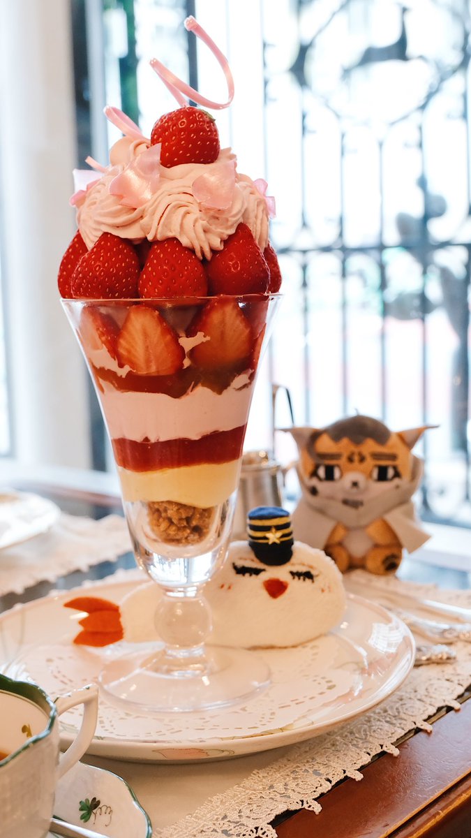 「1年ぶりの!偶像ぱふぇ(概念)!!!駆け込みでいただいてきた…!またお目にかかれ」|seyaのイラスト