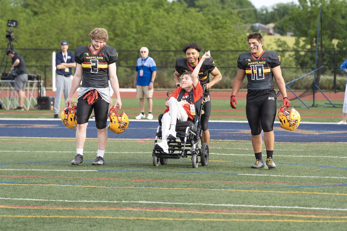 _Dustin_Hottel's tweet image. This past weekend, I was blessed by @psfcabig33 coaches to represent @Big33MD, @DmassFootball, and @SURiverHawksFB. Thank you to everyone who made this possible! All glory to God! It was a huge honor to play in such a highly competitive game. (Division doesn’t matter!)