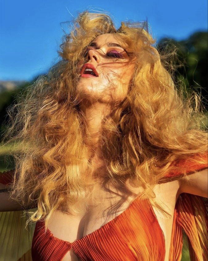jimmysquid20's tweet image. Four years and just like that… I’ll never get over how much I love this damn song. Happy Anniversary NRO 🧡 #NeverReallyOver