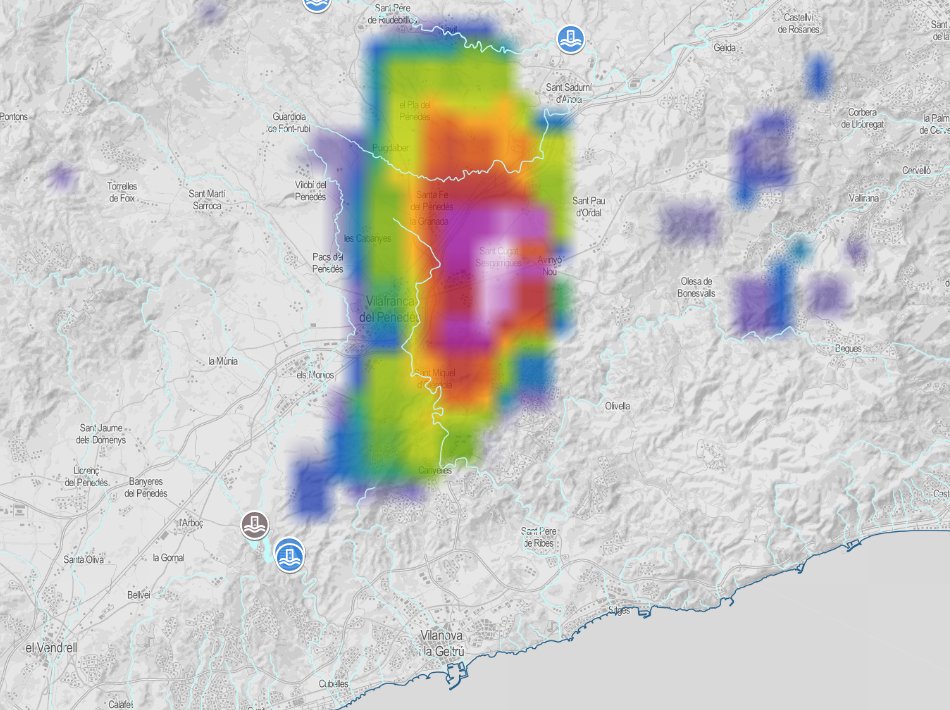 meteo_garraf's tweet image. Tempesta intensa a la zona sud de l&apos;Alt Penedès, frontera amb el #Garraf. Informen que &quot;cau la de déu&quot; a Sant Pere Molanta #Olèrdola, també a St. Cugat Sesgarrigues. Registres de 15 a 33 mm en poca estona. Eviteu riera Vilafranca i #Ribes aquesta tarda! Crescuda sobtada possible.