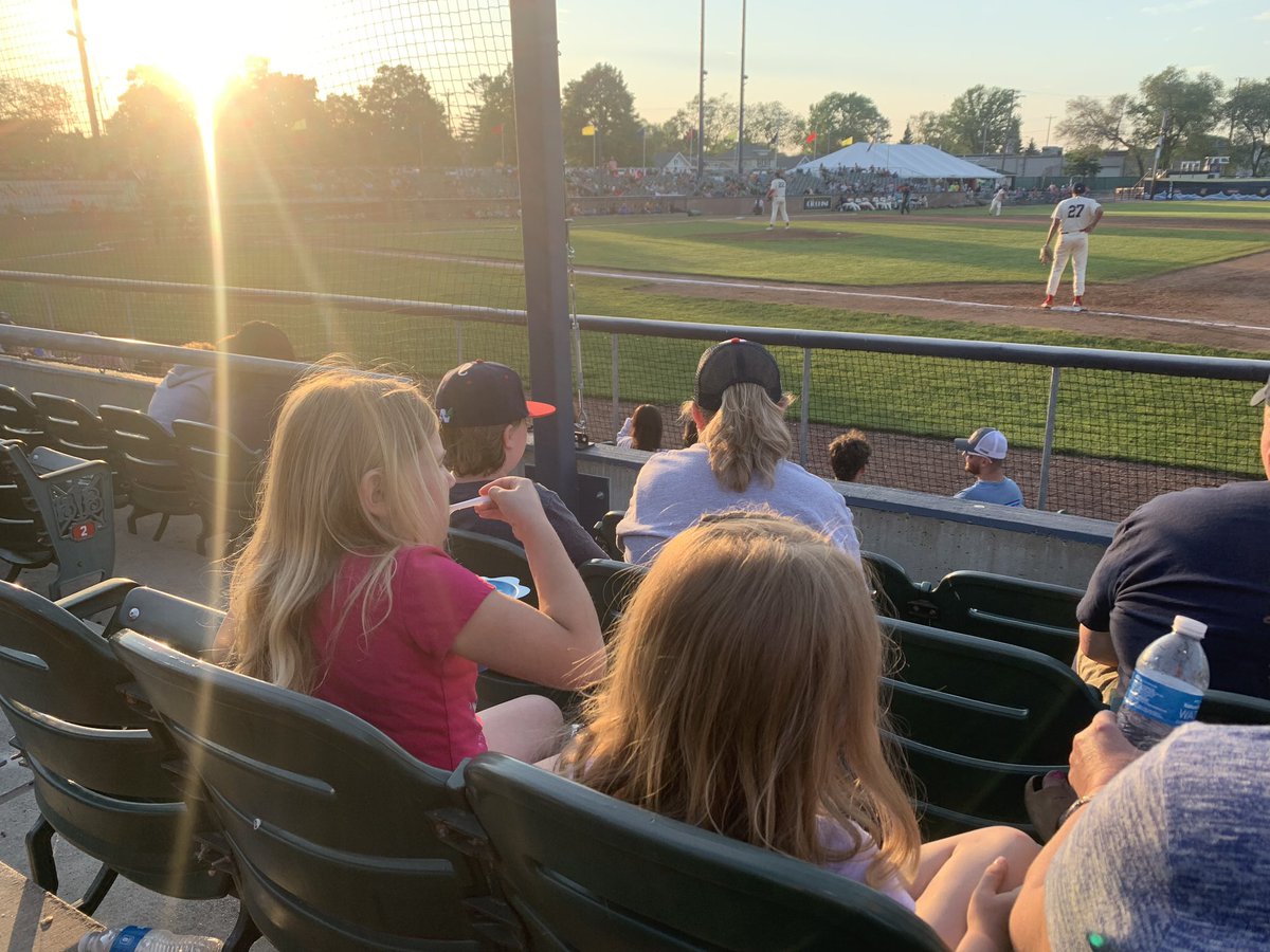 mrseckhart's tweet photo. Spent a gorgeous Tuesday night at the ballpark! The girls loved earning their tickets to see the Kingfish through the Lil Fish Reading program. @KenoshaKingfish @WCSWarhawks #wcsflight #reading #baseball #snocones #cheesecurds #theseareafewofmyfavoritethings https://t.co/HQndaS9alX