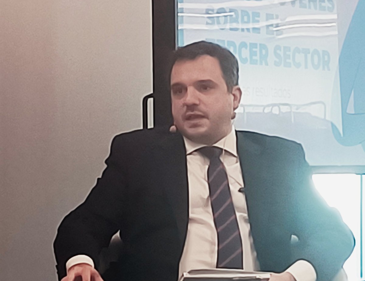 "Los jóvenes ponen más el acento en lo local que en lo global", apunta Andrés Medina <a href="/crparlamentaria/">Andrés Medina Medina</a>, Director General de <a href="/metroscopia/">metroscopia</a>. Consideran que desde este ámbito local es más efectivo actuar.
#FundacionMutua3sector de <a href="/fundacionmutua/">FundaciónMutuaMad</a>