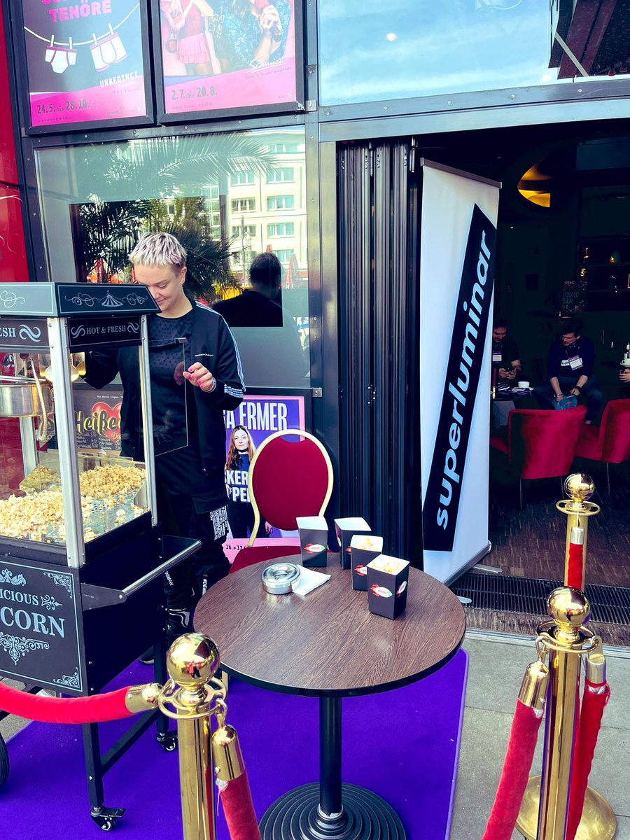 Triff uns jetzt in der Networking Area im Schmidt Theater ☕️🍿 Mehr über Cloud Computing  wissen? Schnacken über den Job als Tech-Consultant? Wir freuen uns auf dich! #askUsAnythingCloud #tchh23