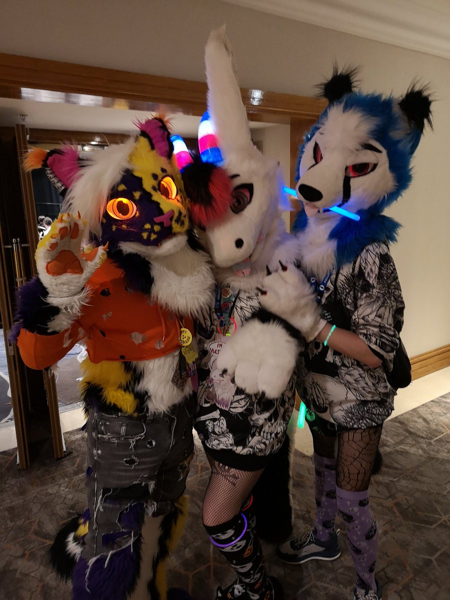 The dead dog party was lit, now its time to pack and miss my fluffies already, see ya #Confuzzled2023 &lt;3
