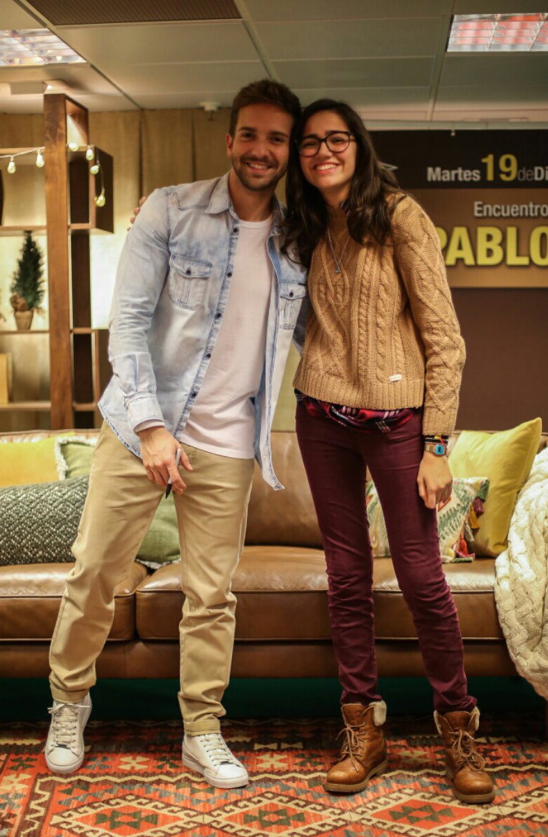 celiaftagoney's tweet photo. Gracias por tu música que es mi refugio cuando todo está oscuro. Gracias por ser tú, que siempre has estado presente cuando no estaba la gente que tanto me prometía; tú, que me has hecho mejor de lo que era. Sigue cumpliendo años y sueños 🤍 @pabloalboran #Felices34PabloAlborán https://t.co/HKoc13eYgI