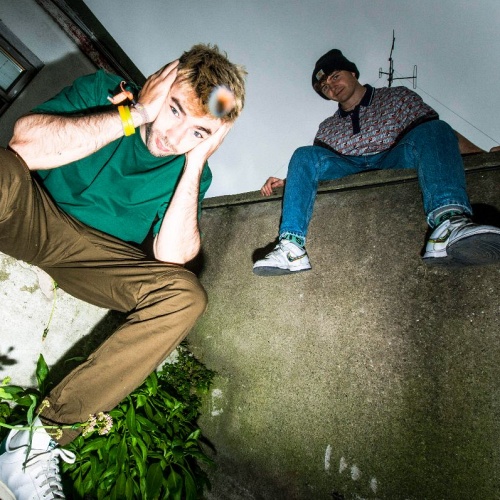 MusicNewsWeb's tweet photo. 49th &amp; Main announce new mixtape 'B.O.A.T.S', UK headline tour and new single 'Icy' - #49thandmain @49thandmain https://t.co/UrutFK34q9 https://t.co/47YaN8izKT