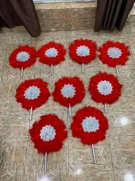 ChinenyeAbigai4's tweet image. The most colorful traditional wedding comes with the best handfans 🔥🔥

#bride #bridetobe #handfans #traditional #weddingideas #wedding #WeddingInspo #weddingseason #weddingparty #weddings