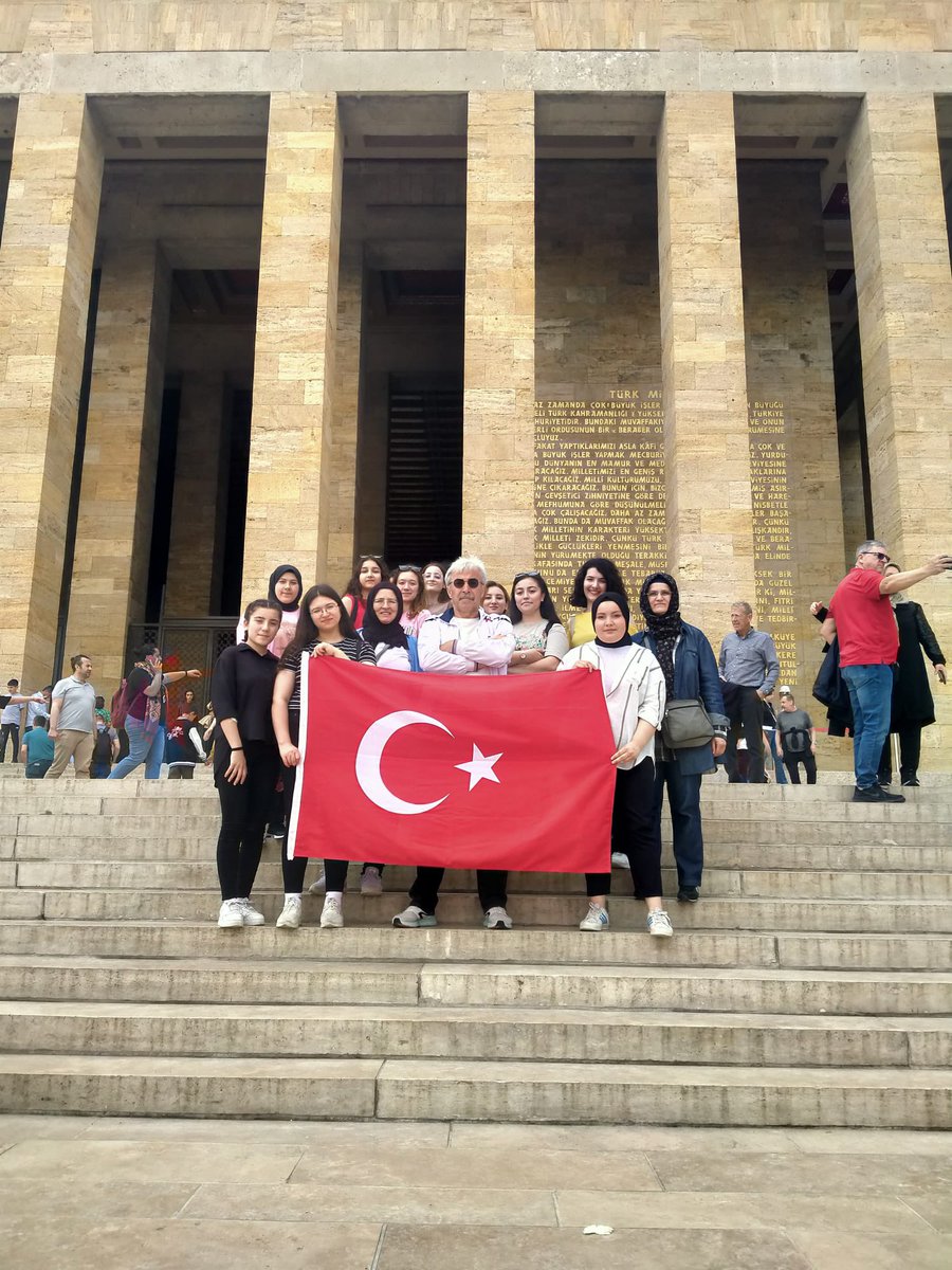 bart_bac's tweet photo. 📍SENE SONU GEZİSİ

12.Sınıf Çocuk Gelişimi Alanı Öğrencilerimizle Ankara’dayız.

✅Anıtkabir Atamızı ziyaret.
✅Gazi Üniversitesi
✅Tabiat Tarihi Müzesi
✅Ankara Kalesi
Gezinin düzenlenmesinde katkısı olanlara teşekkür ederiz. @tcmeb @BartMem https://t.co/3DlOe3eM14