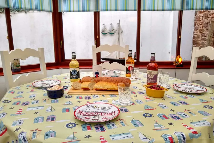 WeAcceptPets's tweet photo. Dogs stay FREE at Boturnell Farm Cottages. The owners pride themselves on catering for you and your pets needs.
https://t.co/c9wNMM8Qrz
#StPinnock #Liskeard #Cornwall #HolidayCottages #PetFriendly #DogSitting #HighQuality #Woods #Walking #HorsesWelcome #ShortBreaks https://t.co/mv0bxykQWX