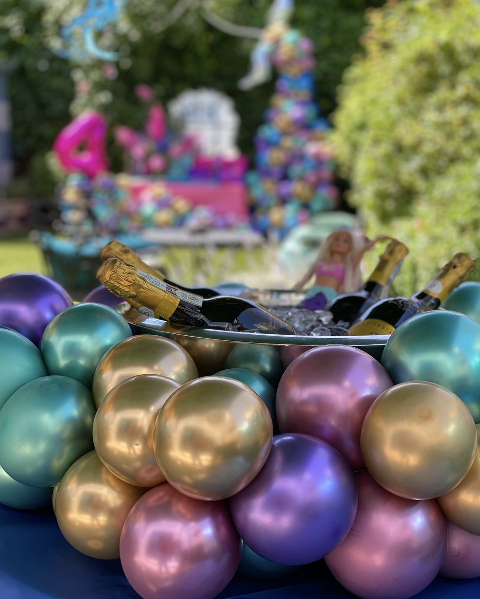 Not just for kids! Grown-ups love our mermaid-themed displays too 🧜🏻‍♀️ 🫧

#thelittlemermaid #partydecorations #eventplanner #eventplanning #eventdesign #eventstyling #partystyling #eventinspiration #partyideas #partyplanner #luxuryparty #luxurypartyplanner #celebrationideas #