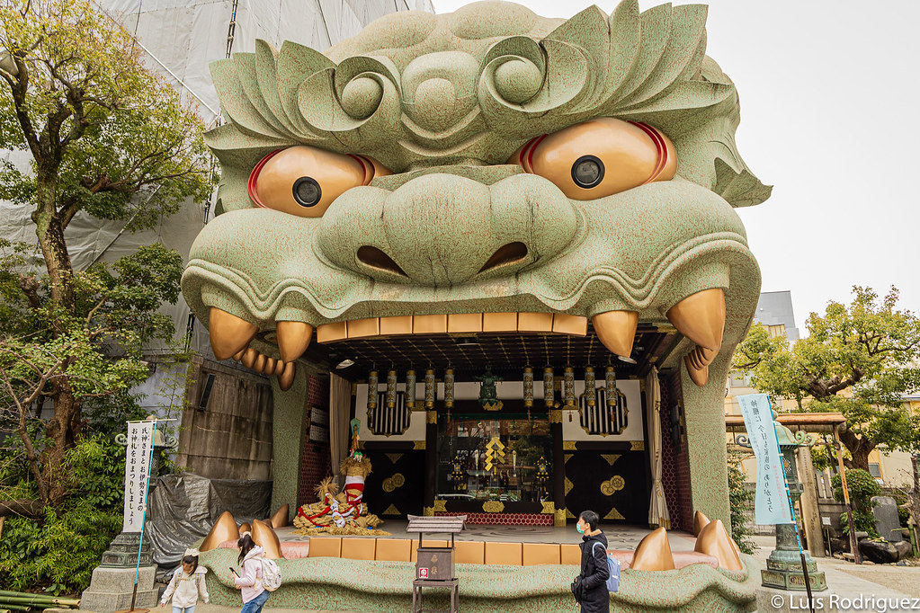 Japonismo's tweet photo. La zona de Namba es uno de los centros neurálgicos de la ciudad de Osaka. No es un barrio delimitado de manera formal, pero sí es una de las zonas más populares entre locales y visitantes, así que te contamos todo lo que puedes ver y hacer allí: https://t.co/BWatSFC5de https://t.co/4Mfz0wiZ3T