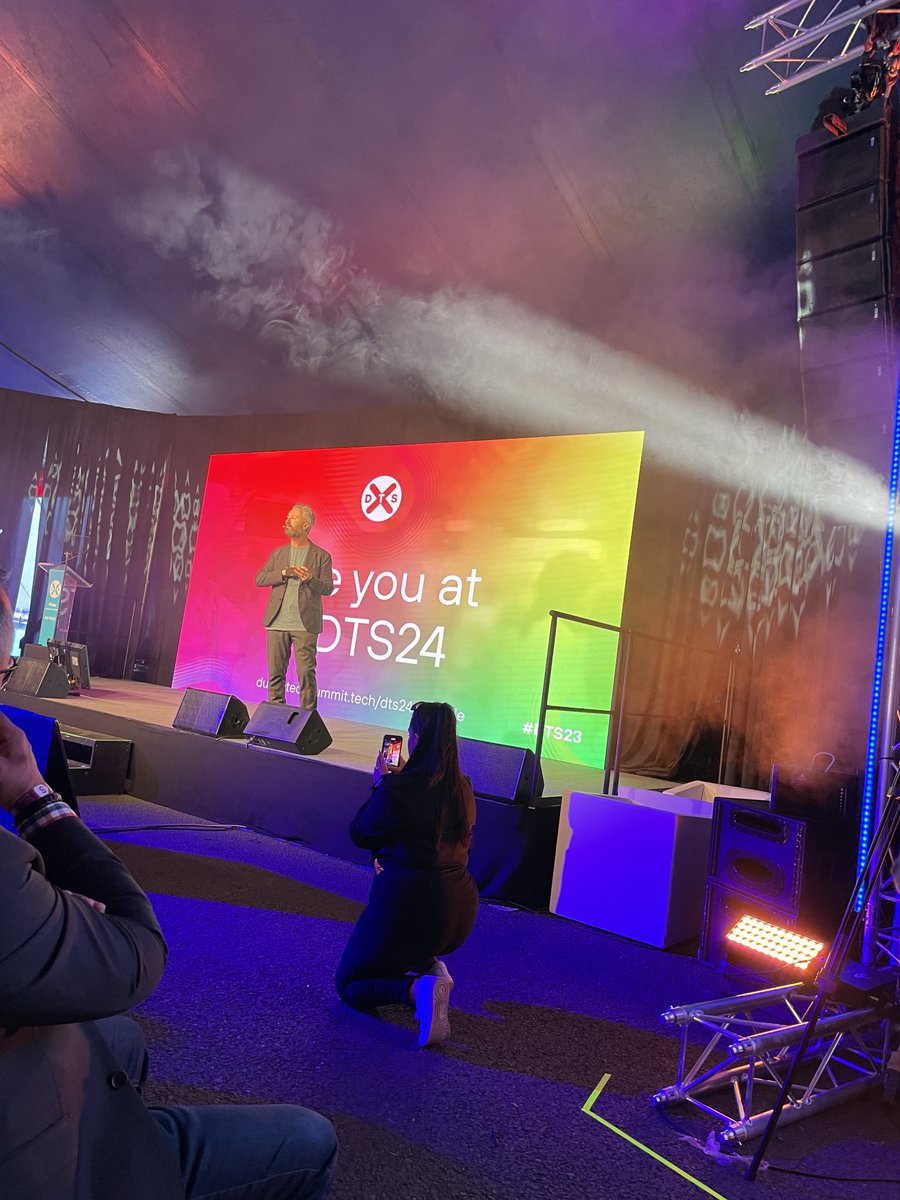 Sharon Boyle tweet media