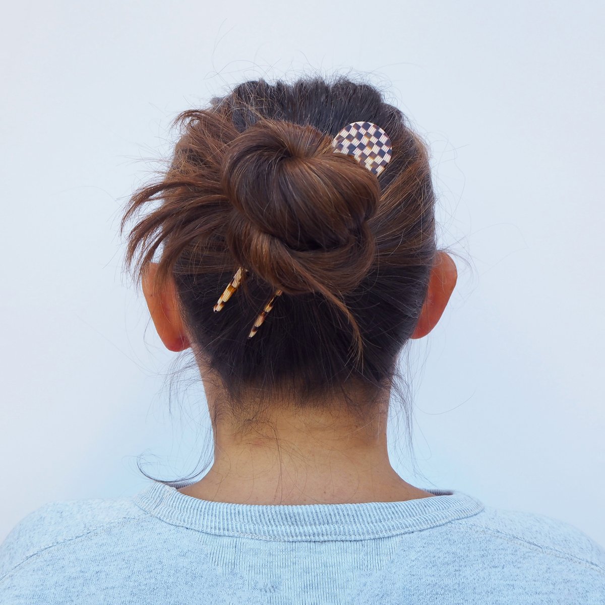 CustomMadeUK's tweet image. Did you know as well as jewellery we have a lovely little selection of hair accessories? Our hair pins are perfect for your messy bun and soooo easy to use!
Check them out here-
custommadeuk.com/category/hair-…