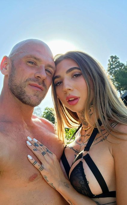 NEW SCENE - I'll definitely be going back to her place again 🔥 FIND IT ON MY ONLYFANS 🔥 https://t.co<a href="/tag/threesome"class="tags"><span>#threesome</span></a>