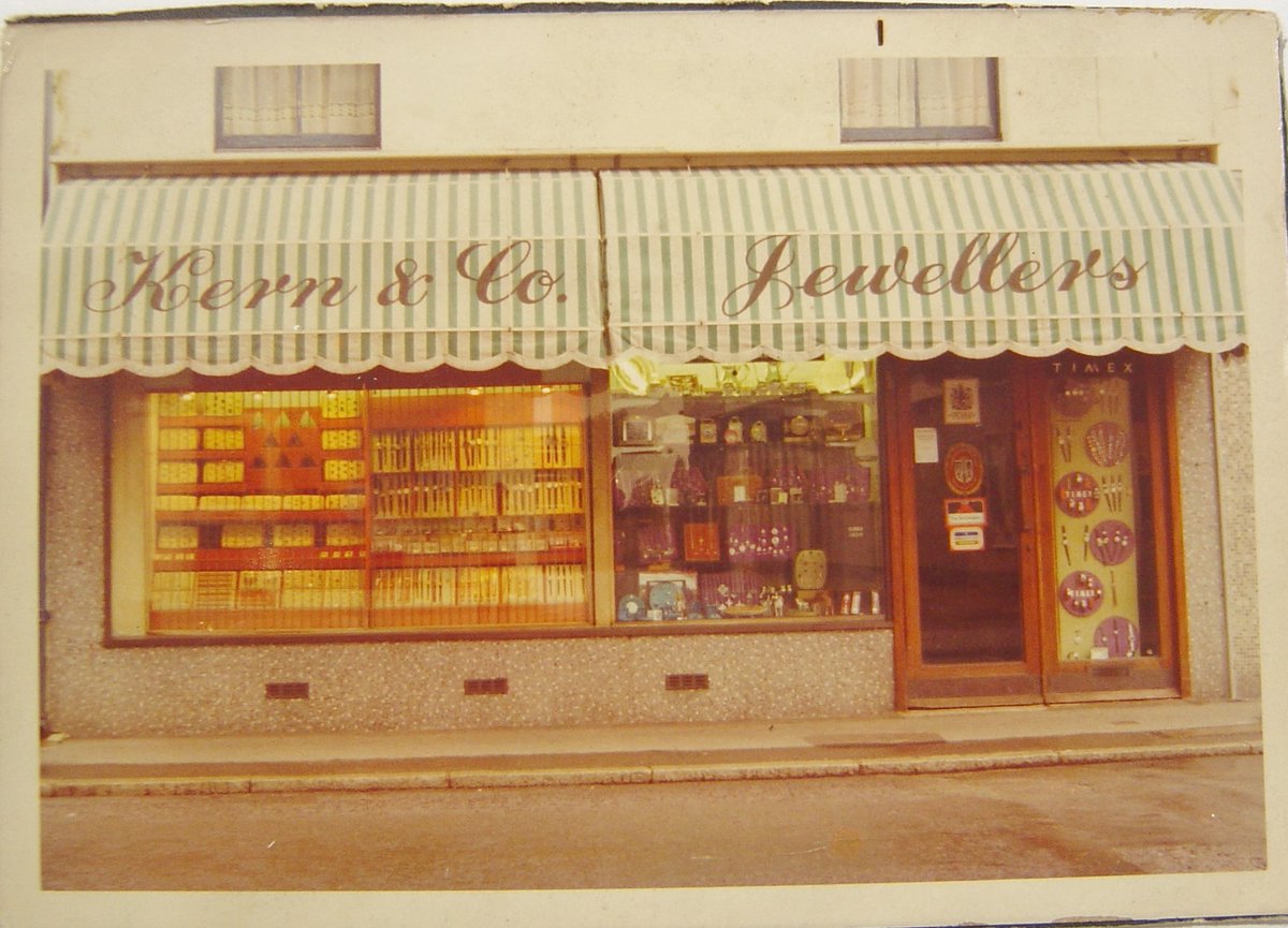 This photo may ring a bell for some of you - it features the previous jeweller, Kern & Co, from the late 70s/early 80s, before we took over & renamed the shop.

We would be thrilled to hear from you if you have any old snapshots or memories!

#InternationalArchivesDay #sussex