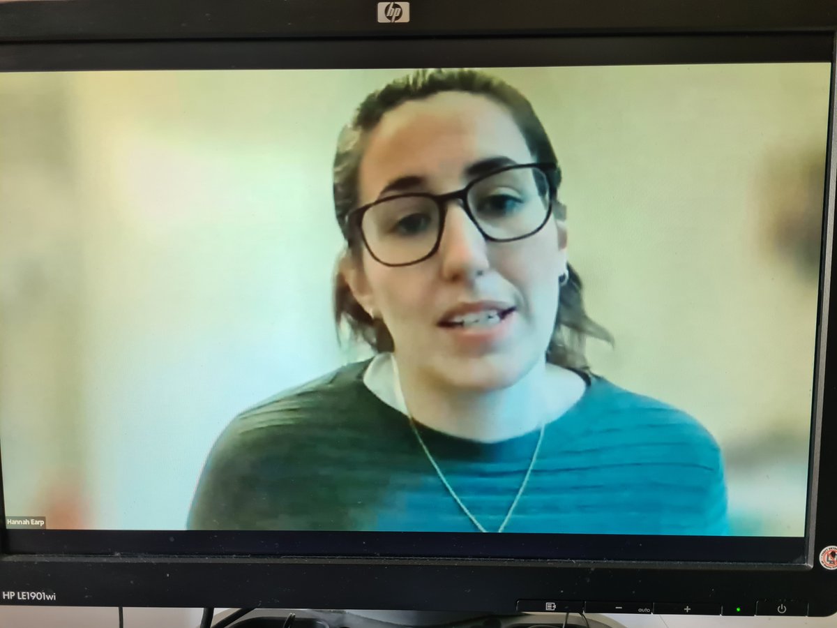BoltonSch's tweet photo. Year 10 girls @BoltonSch were given an insight into life as a Marine Scientist as @BoltonSchAlumni Hannah Earp dropped in, virtually, to their Form period https://t.co/CPoHQh9lWu #BSGDScience #BSGDBiology #BoltonInspire https://t.co/6bRGCHxIEZ