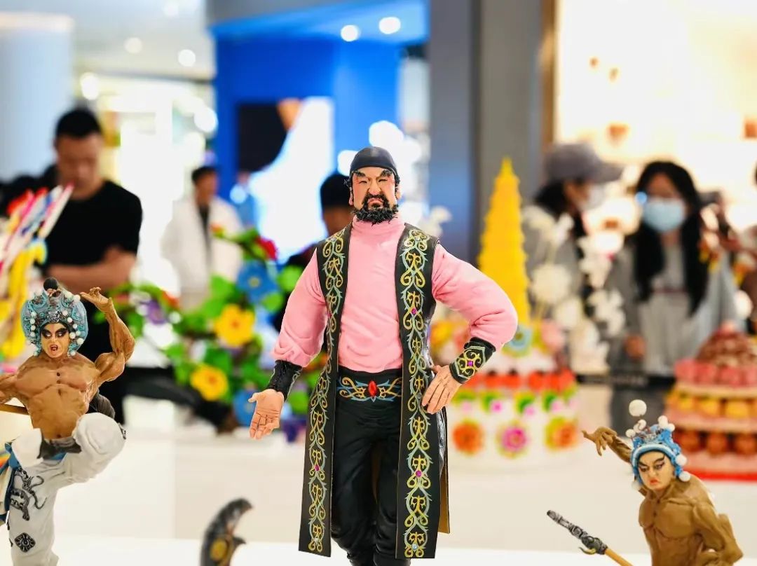 Echinanews's tweet photo. An exhibition about dough modeling kicked off in Xi’an, presenting to the audience the charm of Oriental aesthetics. The exhibition runs until June 6, 2023. #ChinaCulture (Photo via Xi'an Tourism's WeChat) https://t.co/1IKswPpi4Y